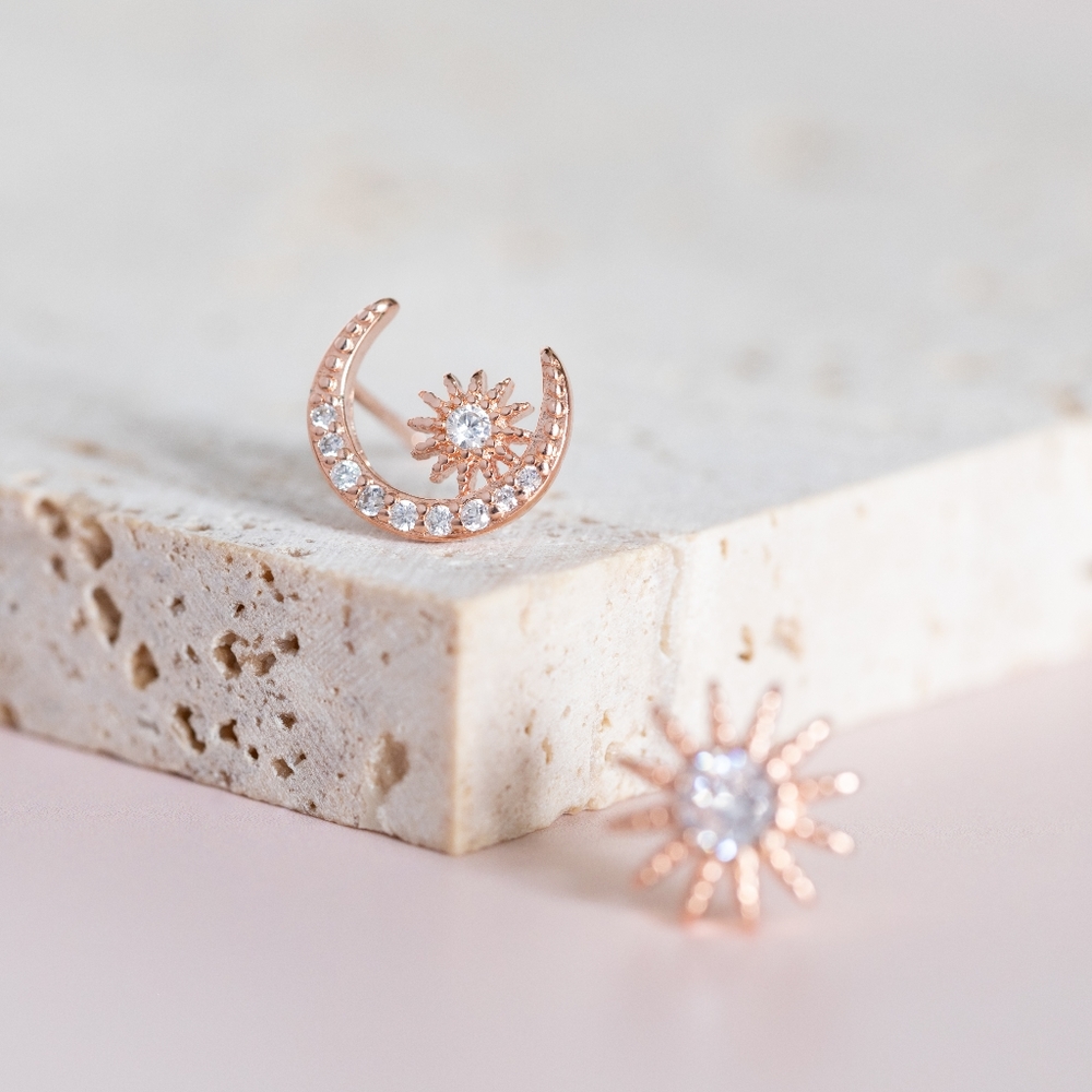 Moon & Star Earrings - Picture 6 of 9